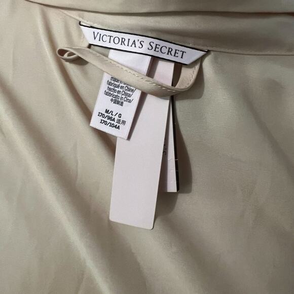 Victoria's Secret Georgette Flounce Robe Sequin Bow Champagne M/L - Picture 10 of 13